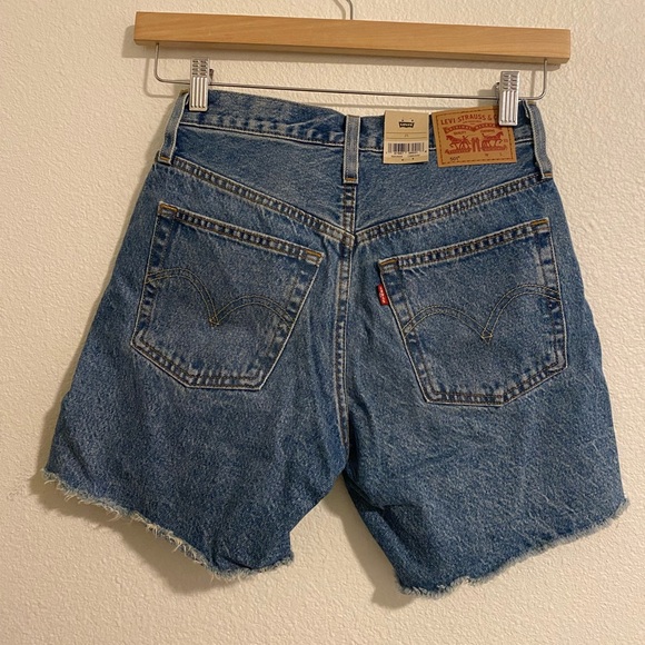 Levi’s 501 Shorts NWT Size 25 - never worn - Picture 2 of 8